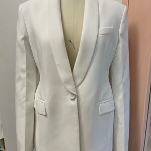 Zara Women’s White Tuxedo Blazer